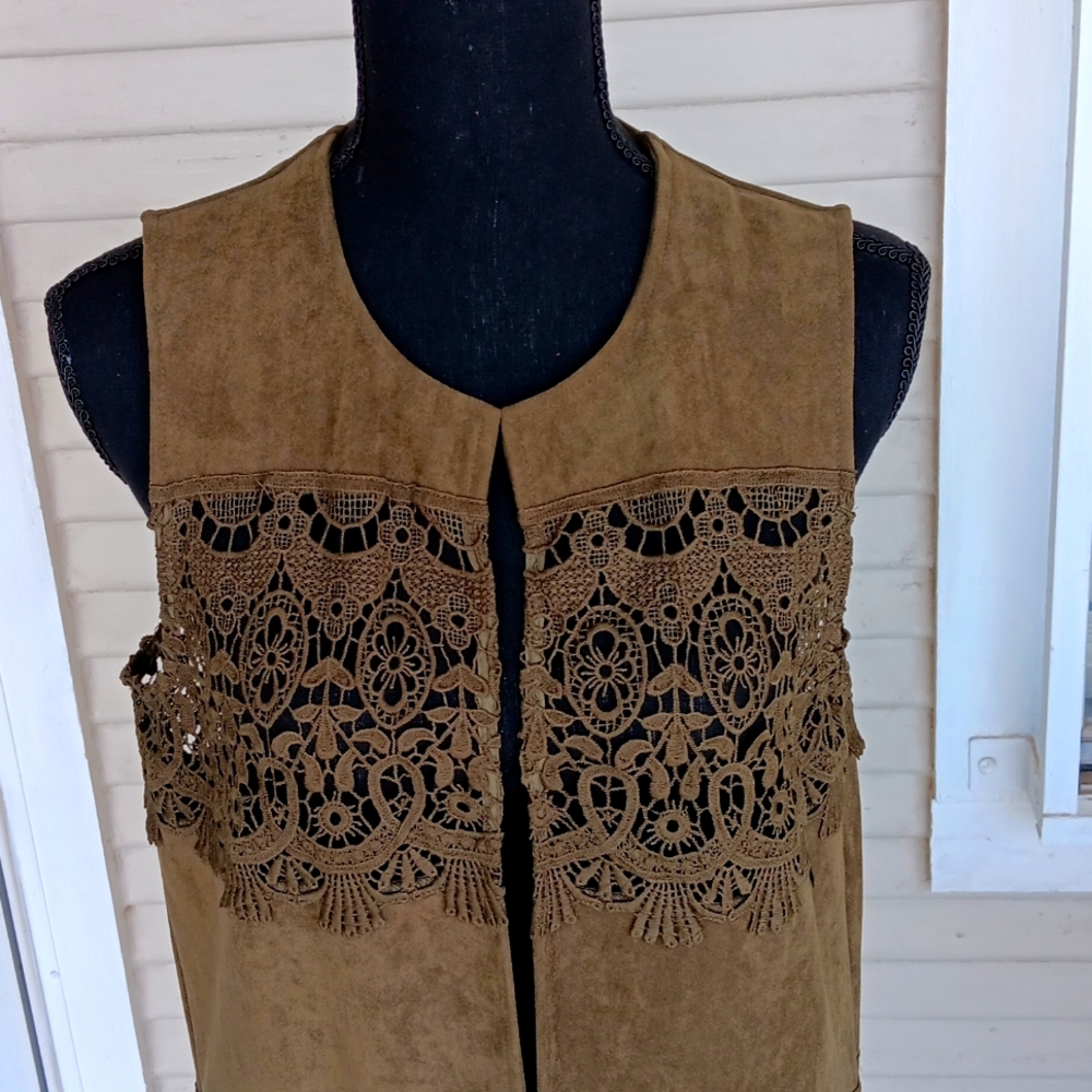 Colleen Lopez olive faux suede boho lace sleeveless duster - Picture 2 of 8
